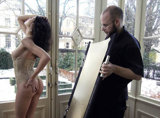 Illustration for article titled Behind the scenes pictures of a NSFW Playboy photoshoot are so awkward